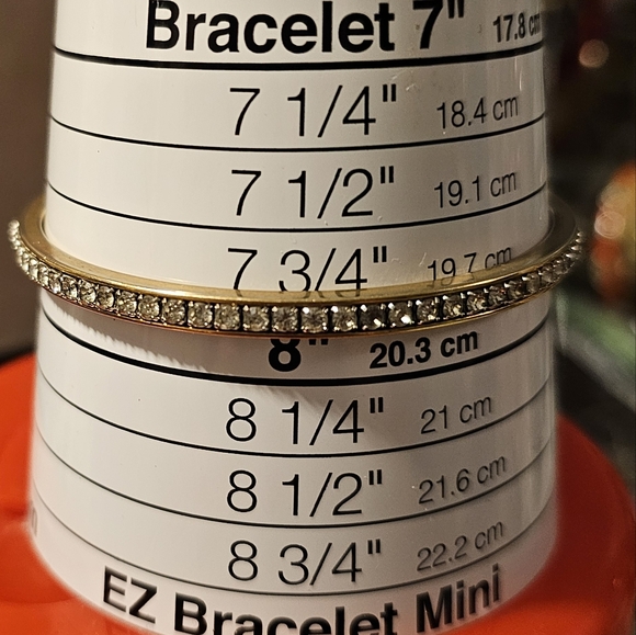 Swarovski gold tone bangle bracelet - Picture 1 of 4